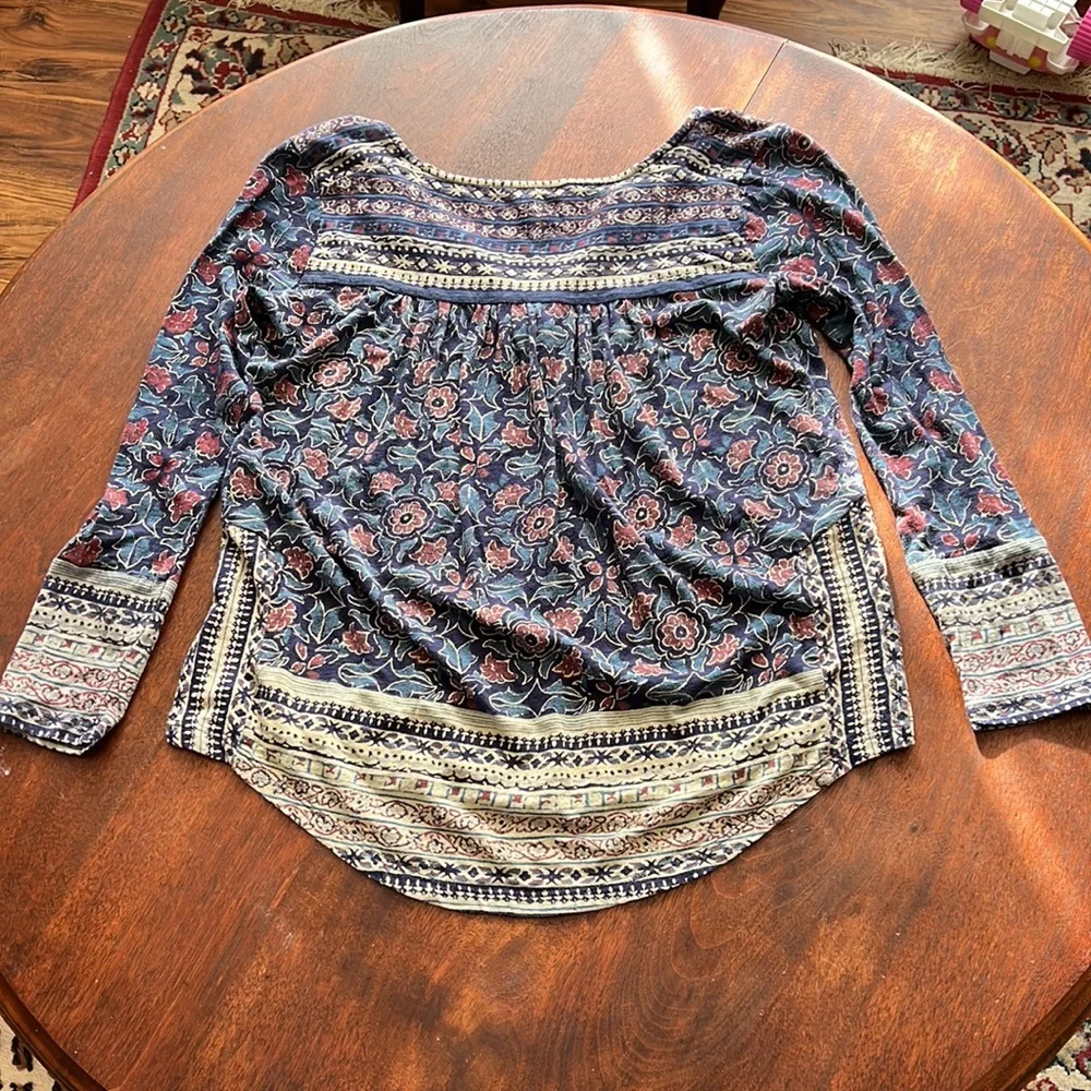 Lucky Brand Red, Blues, and off-white Boho Top Sz XS - Picture 2 of 4